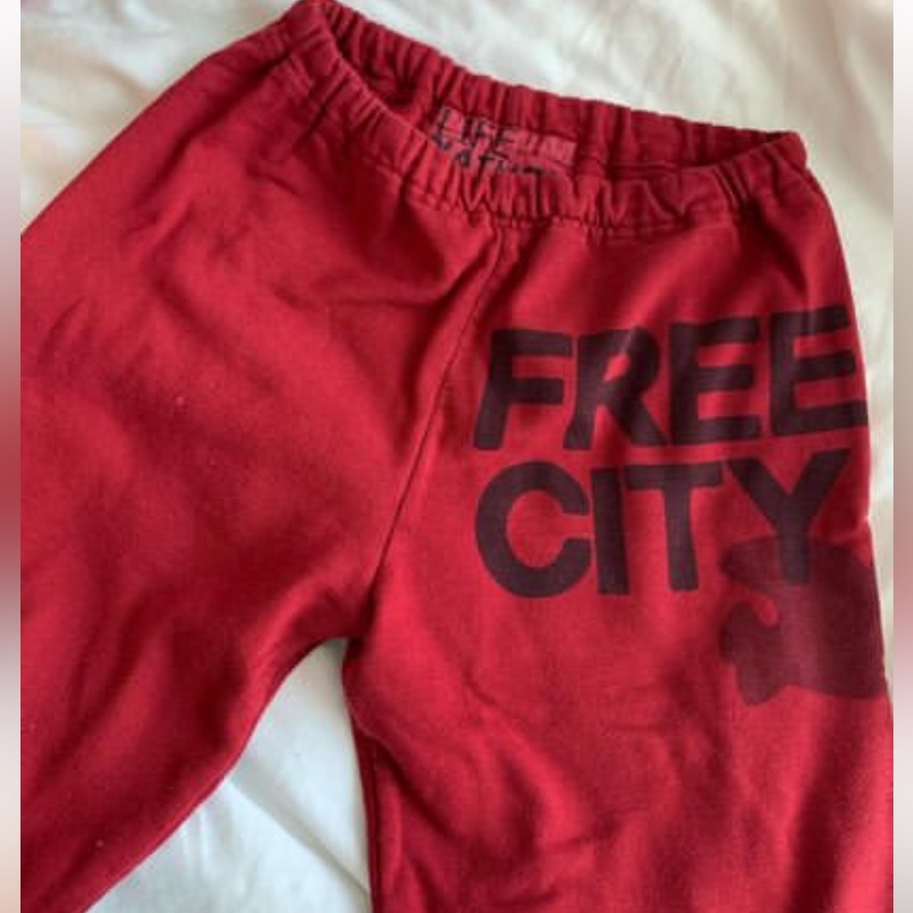 Free city joggers